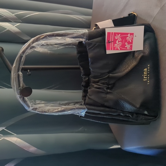 Trina Turk Elegant Black Handbag - Picture 1 of 5
